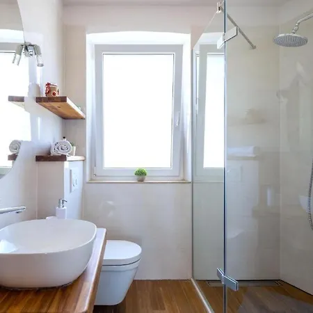 Olavia Rooftop Terrace & Seaview Apartman Split