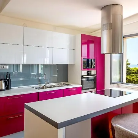 Olavia Rooftop Terrace & Seaview