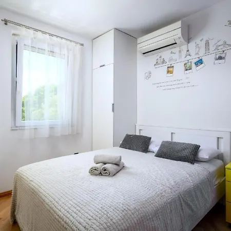 Olavia Rooftop Terrace & Seaview Apartman Split