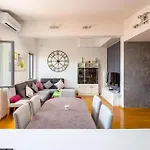 Olavia Rooftop Terrace & Seaview *