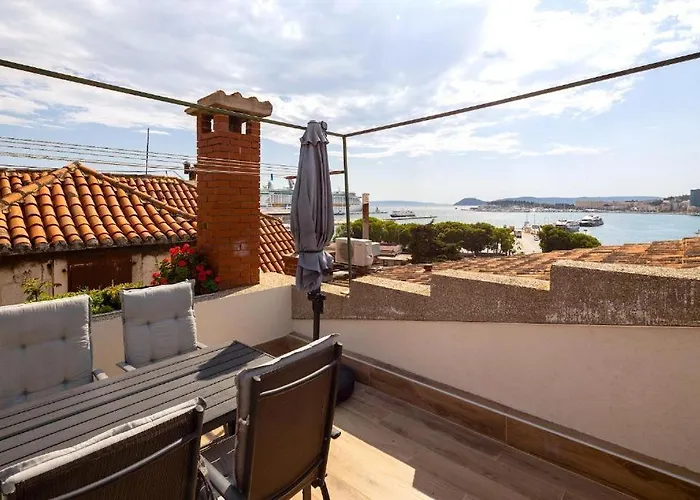 Olavia Rooftop Terrace & Seaview * Split