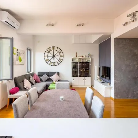 Olavia Rooftop Terrace & Seaview *